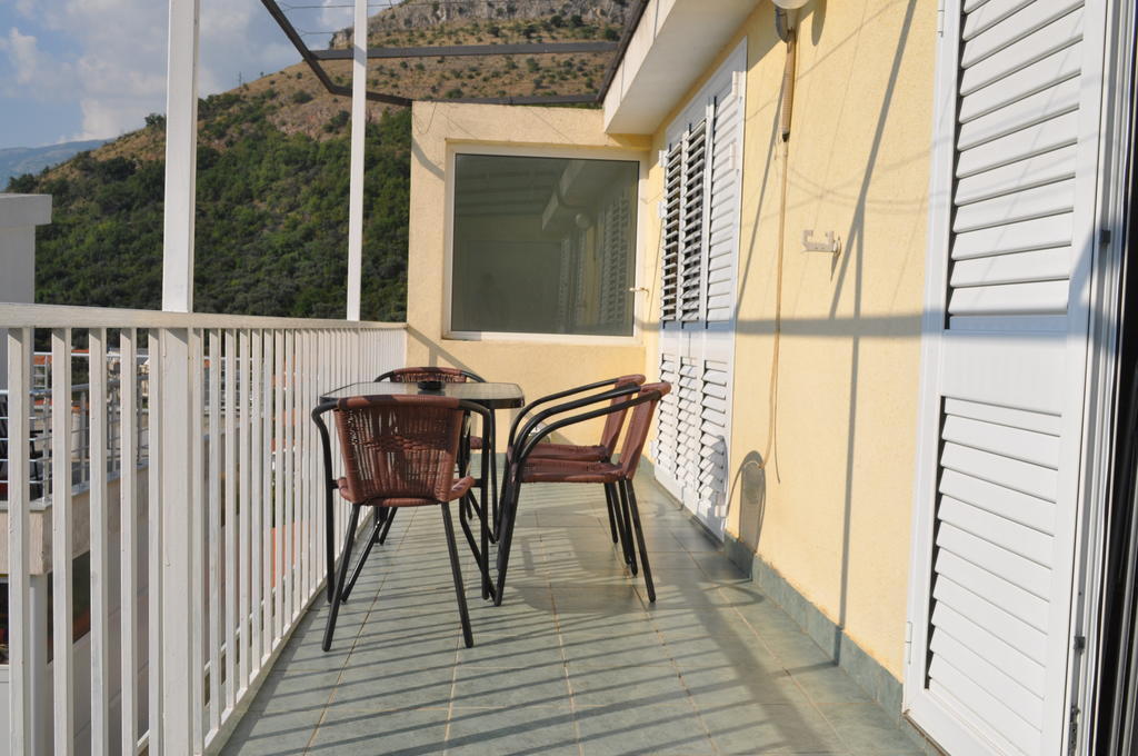 Apartments Vila Andja Sveti Stefan Rum bild