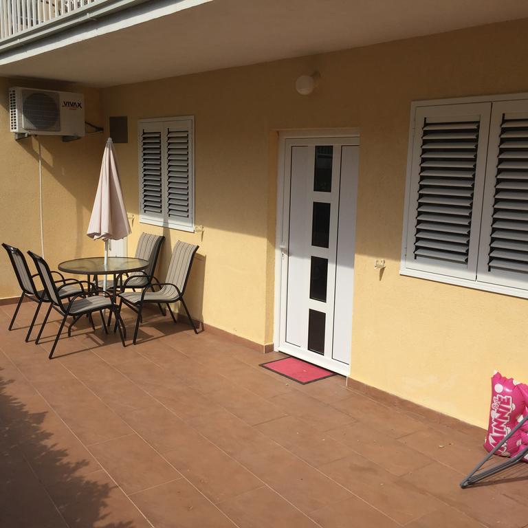 Apartments Vila Andja Sveti Stefan Exteriör bild